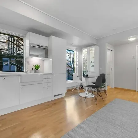 Cozy And Modern In The Heart Of
