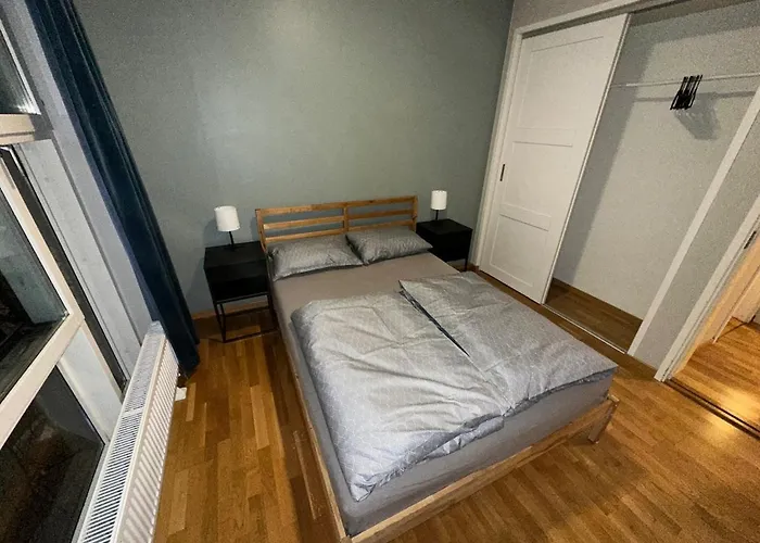 Cozy And Modern In The Heart Of