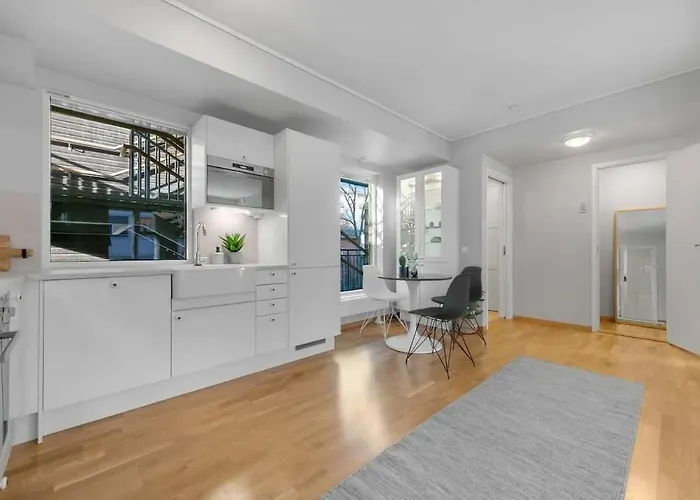 Cozy And Modern In The Heart Of